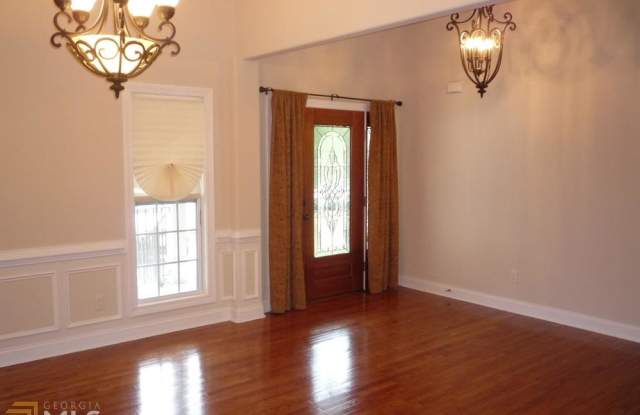 1502 Royce Dr Gallery 4