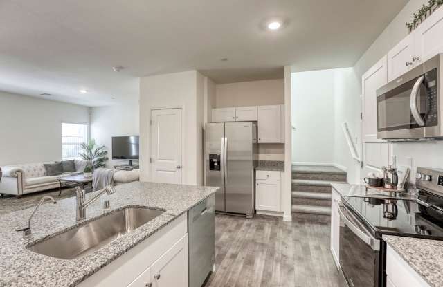 Furnished Henderson 3BR w/ Community Pool  fitness center - 12728 Feathersong, Clark County, NV 89044