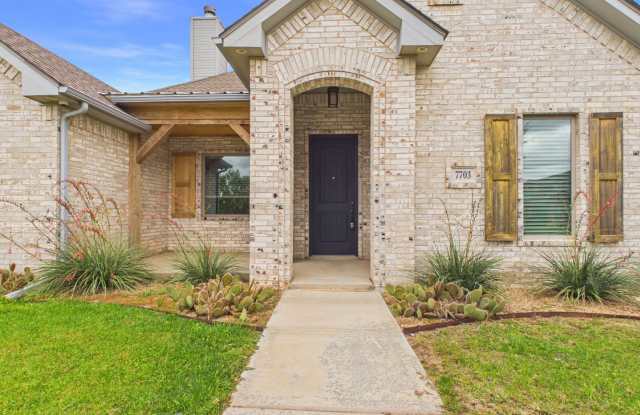 Beautiful 3-Bedroom Home in Heritage Hills Gallery 3