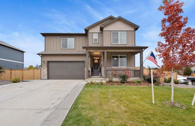 Upgraded 5-Bedroom Home in Immaculate Condition photos photos