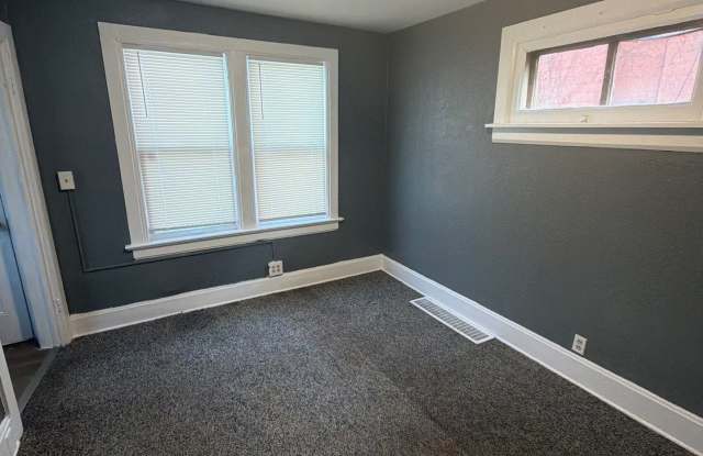 644 Thomas Ave. photos photos