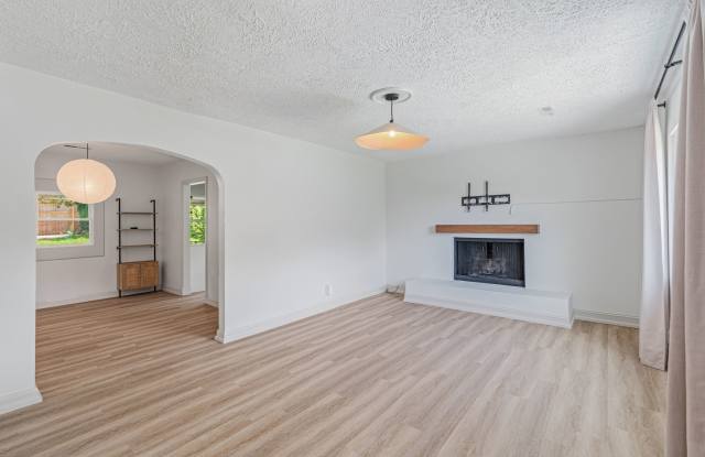 2531 Keystone Avenue photos photos