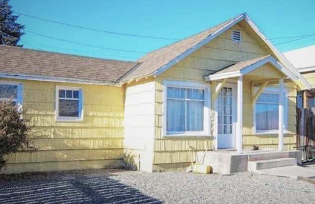 Two-Bedroom, One-Bath HOUSE for Rent ~ Water and Sewer Included! photos photos Two-Bedroom, One-Bath HOUSE for Rent ~ Water and Sewer Included! photos photos