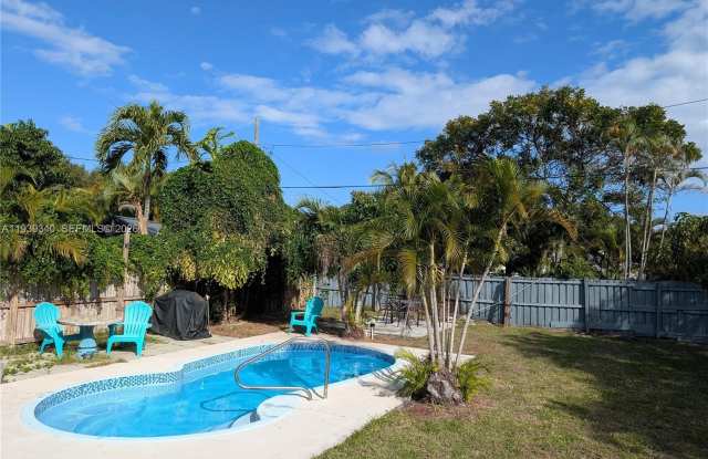 311 SW 2nd Ave photos photos