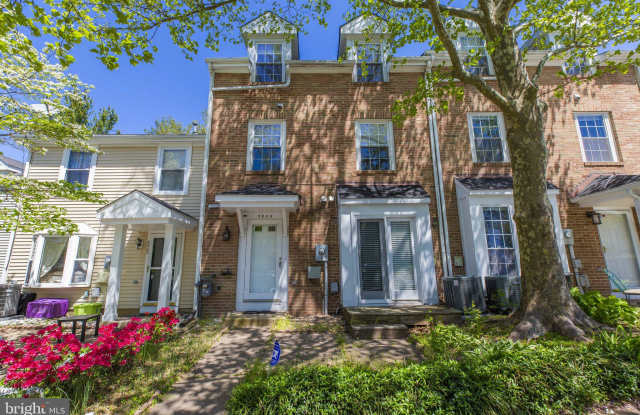 5905 HAVENER HOUSE WAY - 5905 Havener House Way, Centreville, VA 20120