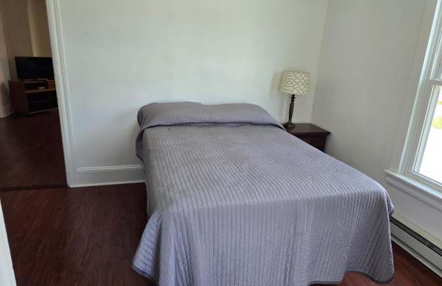 1216 W LINCOLN APT #3 HWY Gallery 4