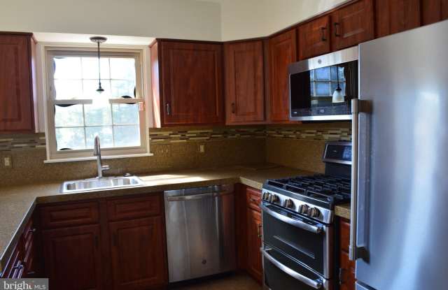 1155 BRAMBLEWOOD Court Gallery 3