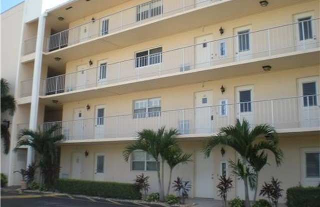 698 NE Spanish River Boulevard photos photos