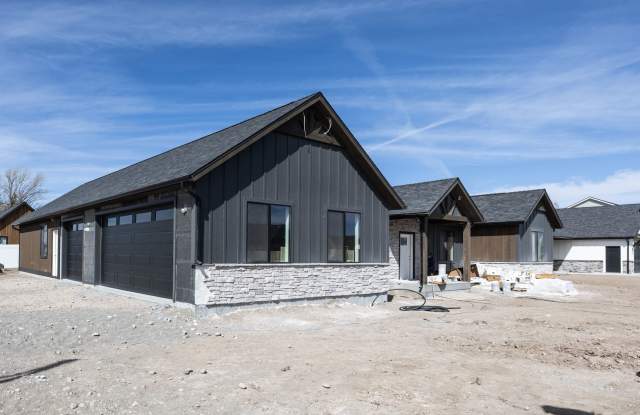 BRAND NEW 2 Bed/1 Bath ADU Home with Garage & Private Yard in Sugar City - ALL Utilities Included in price! photos photos