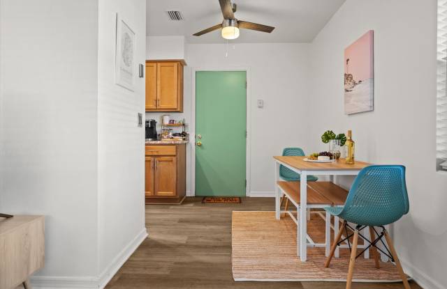 302 North Mars Avenue photos photos