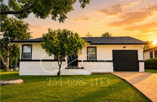 AVAILABLE NOW! photos photos AVAILABLE NOW! photos photos