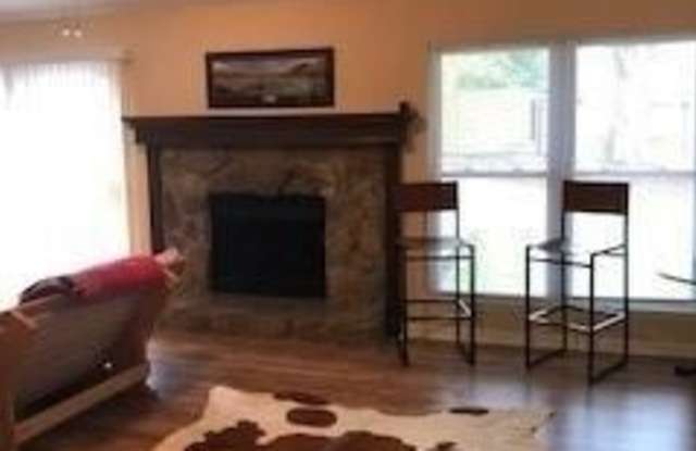 31 Creekline Dr Gallery 2