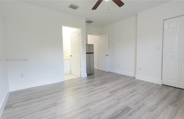 14138 SW 260th St photos photos