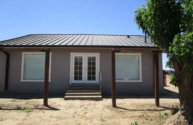 Thank you for your interest in our properties. Use the link below to view our properties and apply https://www.beckpropmgmt.com photos photos