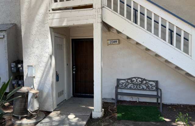 Modern Updated 1 Bedroom 1 Bath Condo with in-unit Laundry! photos photos
