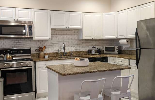 1103 West Winona Street photos photos