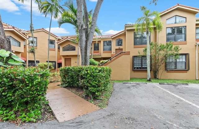 15569 N Miami Lakeway N photos photos