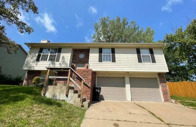 South Columbia 3 bed 2.5 bath Single Family Home - 5011 Bethel Street, Columbia, MO 65203