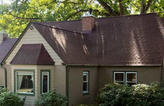 Charming 4-Bedroom, 3-Bath Home in Asheville photos photos