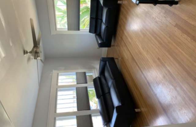 4758 Bancroft St Gallery 2