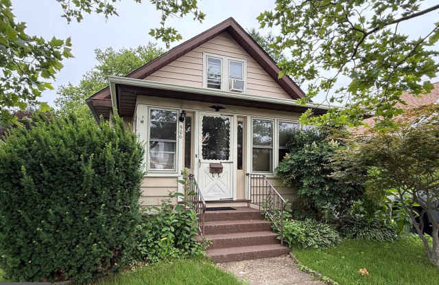 506 NASSAU AVENUE photos photos