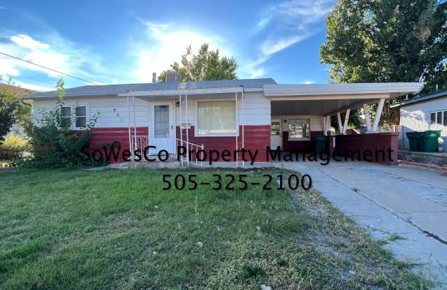 Three Bedroom Two Bath Home in Central Farmington photos photos