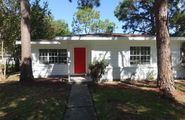 400 Robbie Street - 400 Robbie Street, La Marque, TX 77568