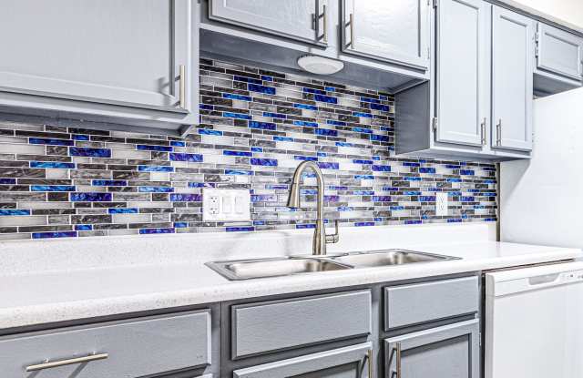 916 NE Tortoise Dr photos photos