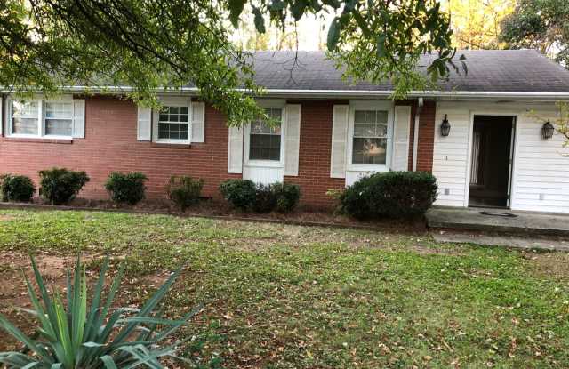 E Cone Blvd 3 BR convenient to 29 & Shopping Gallery 1