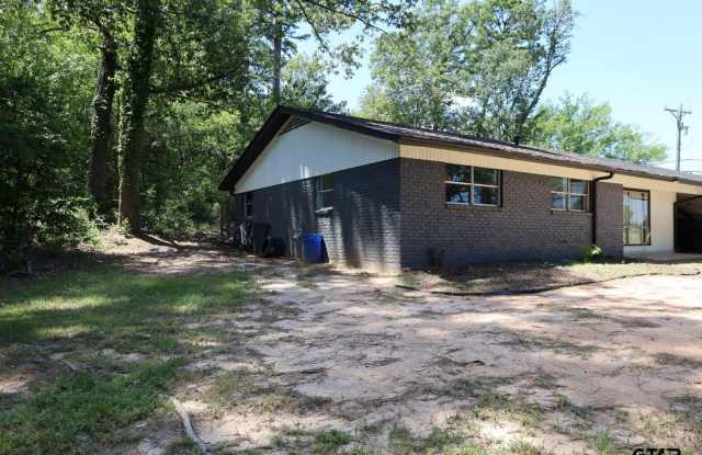 403 Wildwood Dr Gallery 2