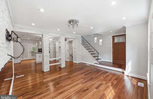 8562 TYROLEAN Way Gallery 3