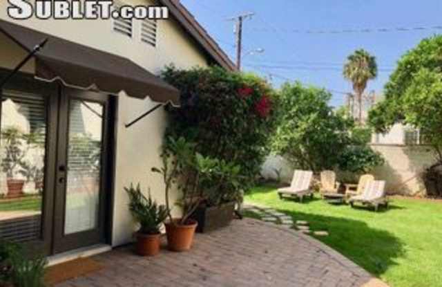 153 South La Peer Drive - 153 South La Peer Drive, Beverly Hills, CA 90211