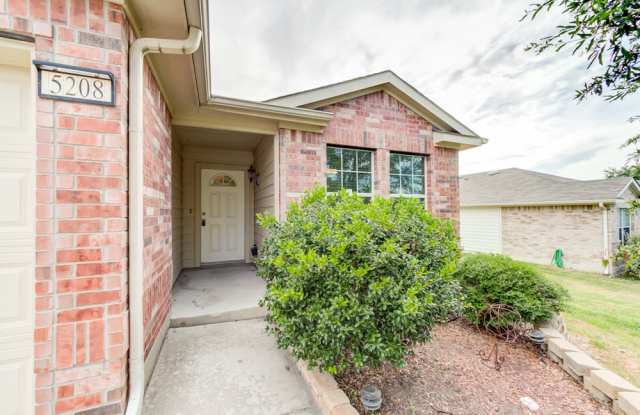 5208 Columbia Dr Gallery 3