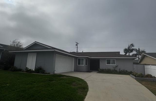 $500 OFF 1ST MONTHS RENT!! Four Bedroom Single Family Home in Orange! - 2328 East Coolidge Avenue, Orange, CA 92867