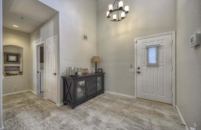 9039 E CARIBBEAN Lane Gallery 4