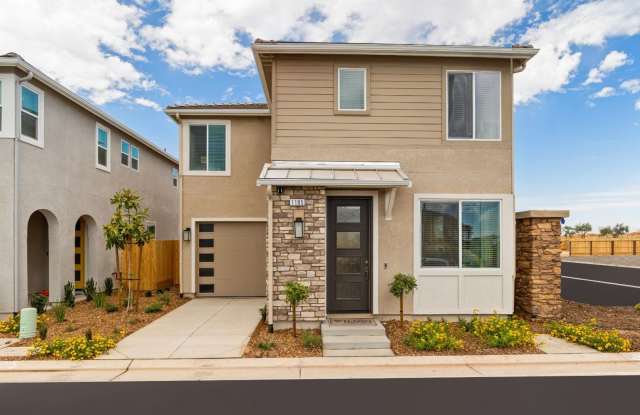 Newly Built 3-bed 2.5-bath Wilson Home in Riverstone photos photos