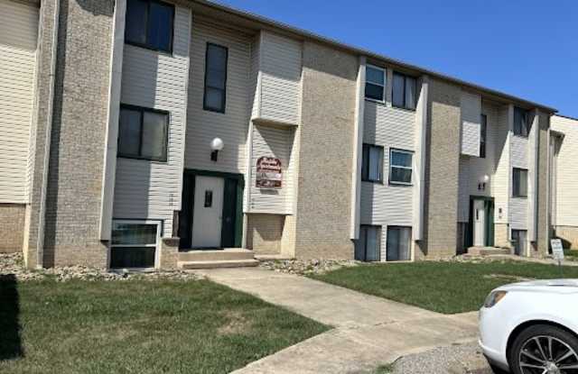 623 Lovers Lane - 623 Lovers Lane, Steubenville, OH 43953