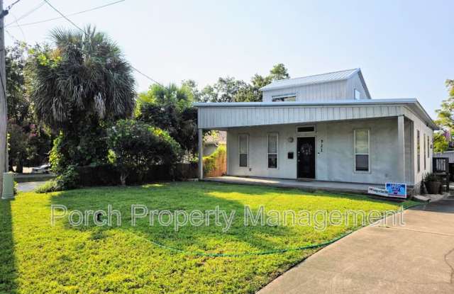 921 E La Rua St photos photos