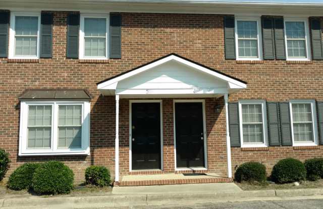 2 Bedroom Townhome available 7/15/2025 -near FTCC photos photos