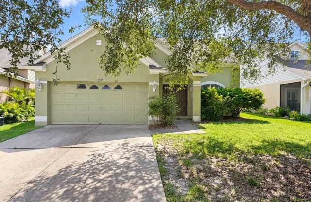 4 Bedroom - 2 Bathroom House Gallery 1