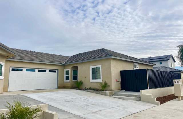 Brand new apt home in NE near city in the hills photos photos