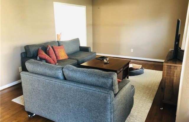 1539 Georgetowne Drive Gallery 2