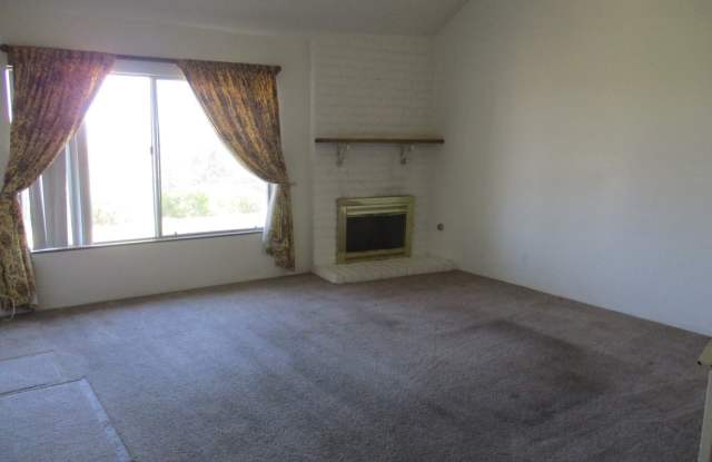 1774 HENDERSON CT Gallery 4