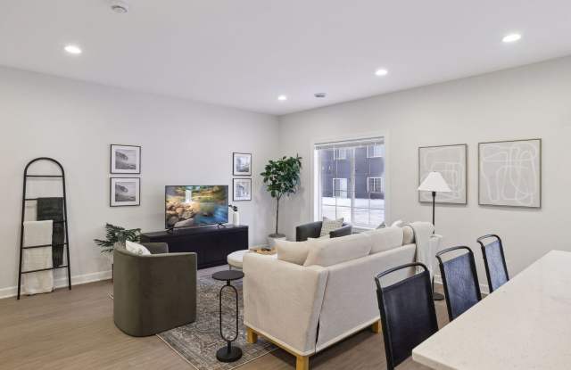 3 Bedroom Town Home Gallery 3