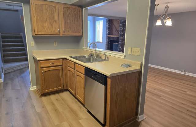3929 BALSAM Drive Gallery 4
