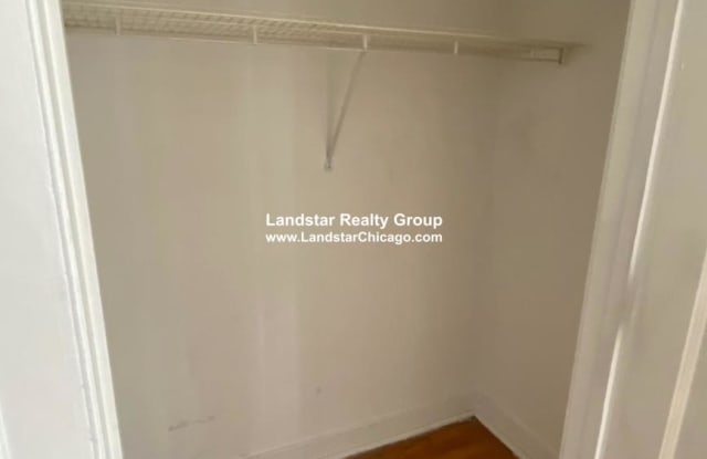 5030 North SPRINGFIELD Gallery 3