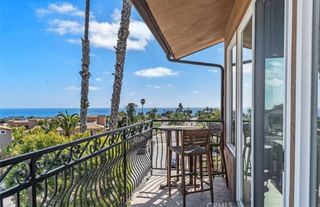 33695 Blue Lantern photos photos 33695 Blue Lantern photos photos