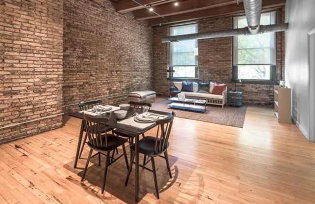 119 N Peoria Gallery 4