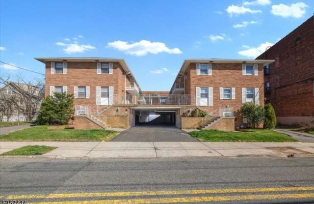 435 Teaneck Rd - 435 Teaneck Road, Ridgefield Park, NJ 07660