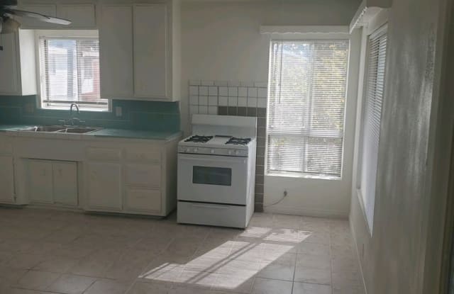 127  W Plymouth - 127 West Plymouth Street, Long Beach, CA 90805